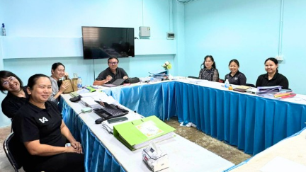 การติดตามตรวจสอบการปฏิบัติงานด้านการเงิน การบัญชี ของสถานศึกษา