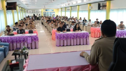 การประชุมคณะกรรมการตัดสินการแข่งขันงานศิลปหัตถกรรมนักเรียน